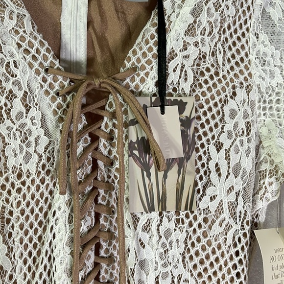 NWT Gorgeous Alice & You through Boston Proper lace dress with lace up front! - Picture 11 of 11